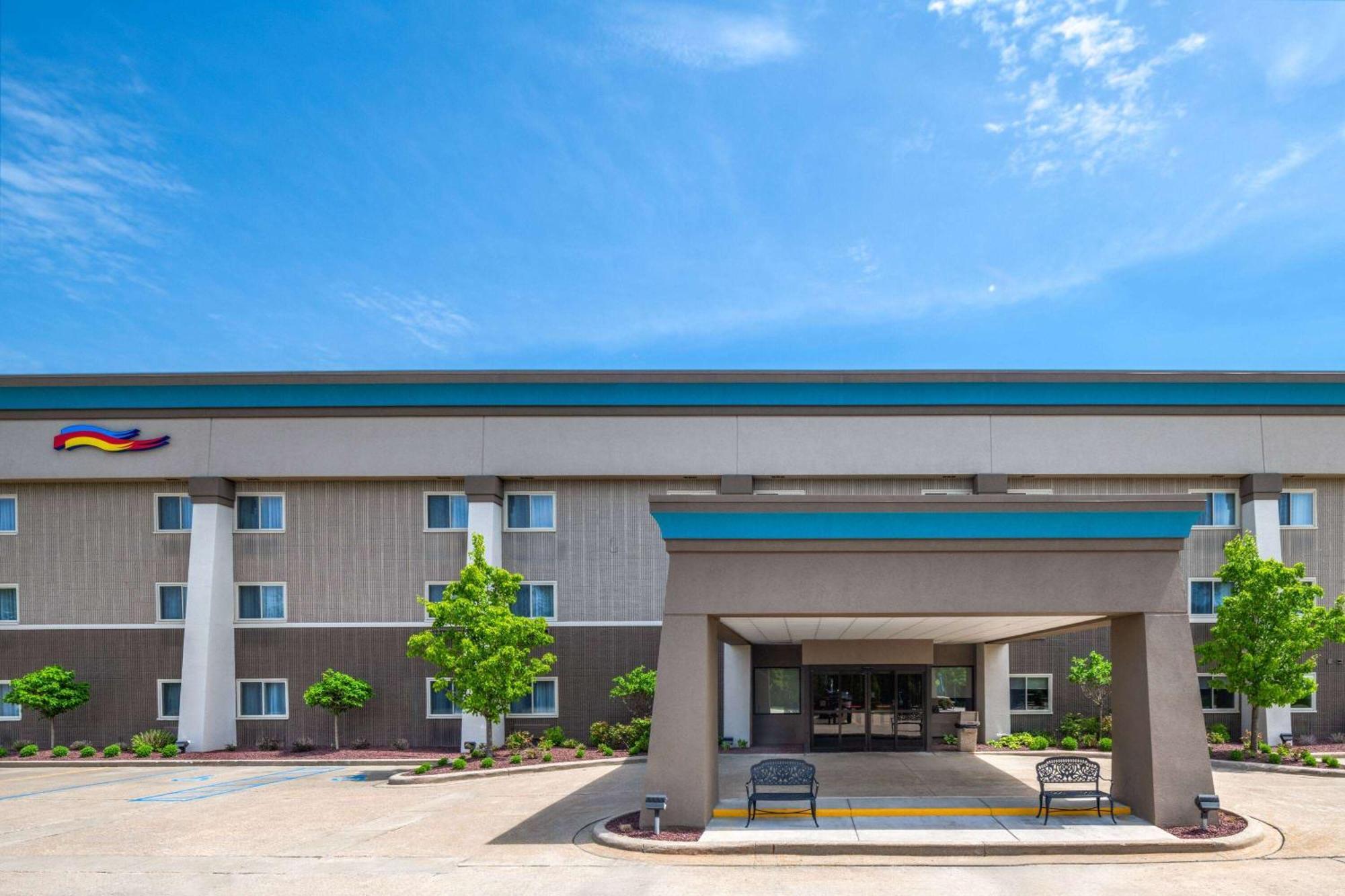 Hotel Baymont By Wyndham Mt. Pleasant Mount Pleasant Exteriér fotografie